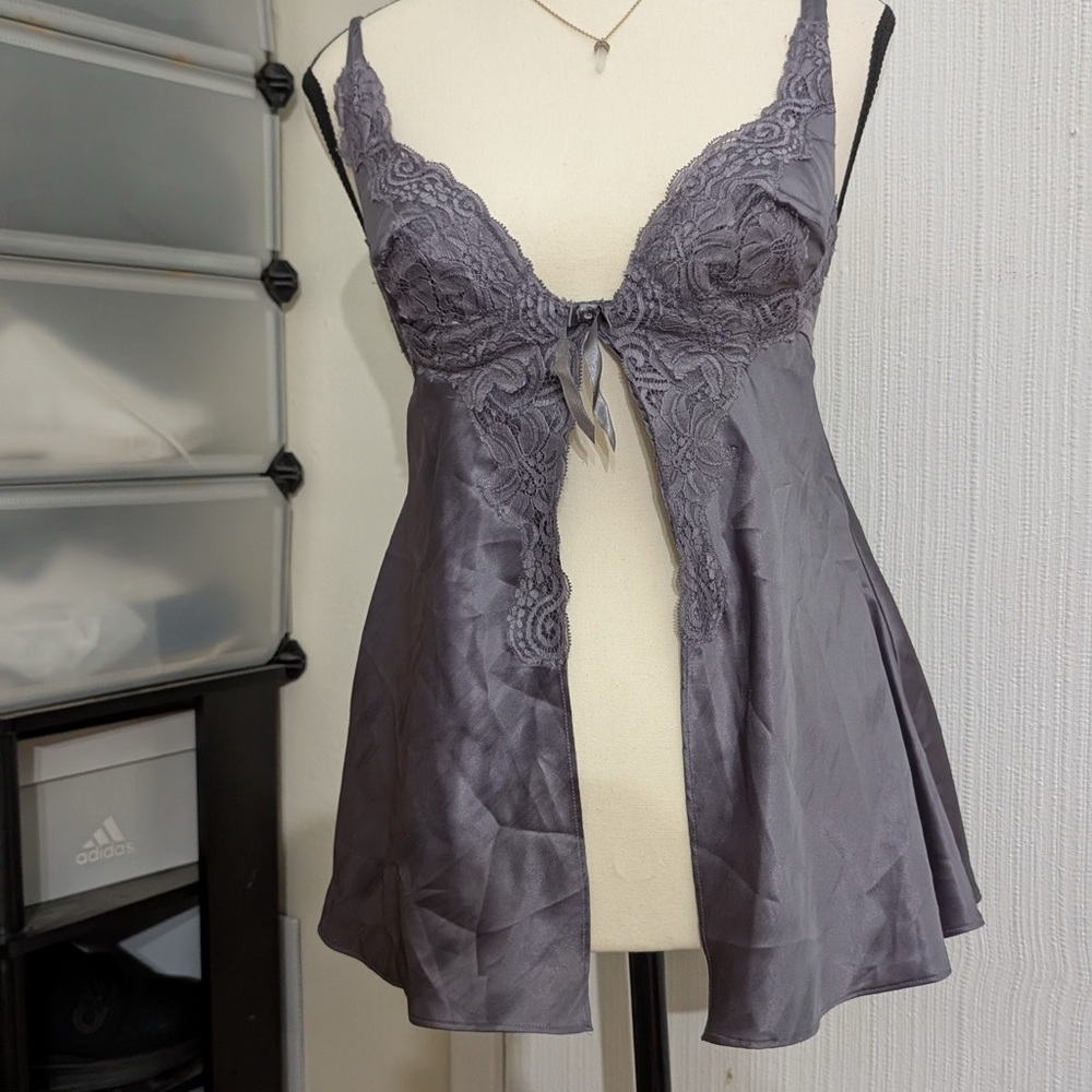Elegant Lace Trim Gray Chemise